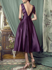 A-Line/Princess Plunging Neckline Sleeveless Knee-Length Cocktail Dresses With Open Back